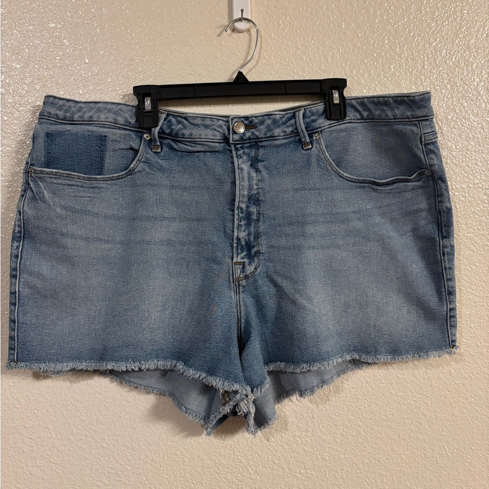GOOD AMERICAN Plus size Denim Shorts